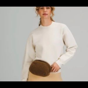 Lululemon Sherpa belt bag